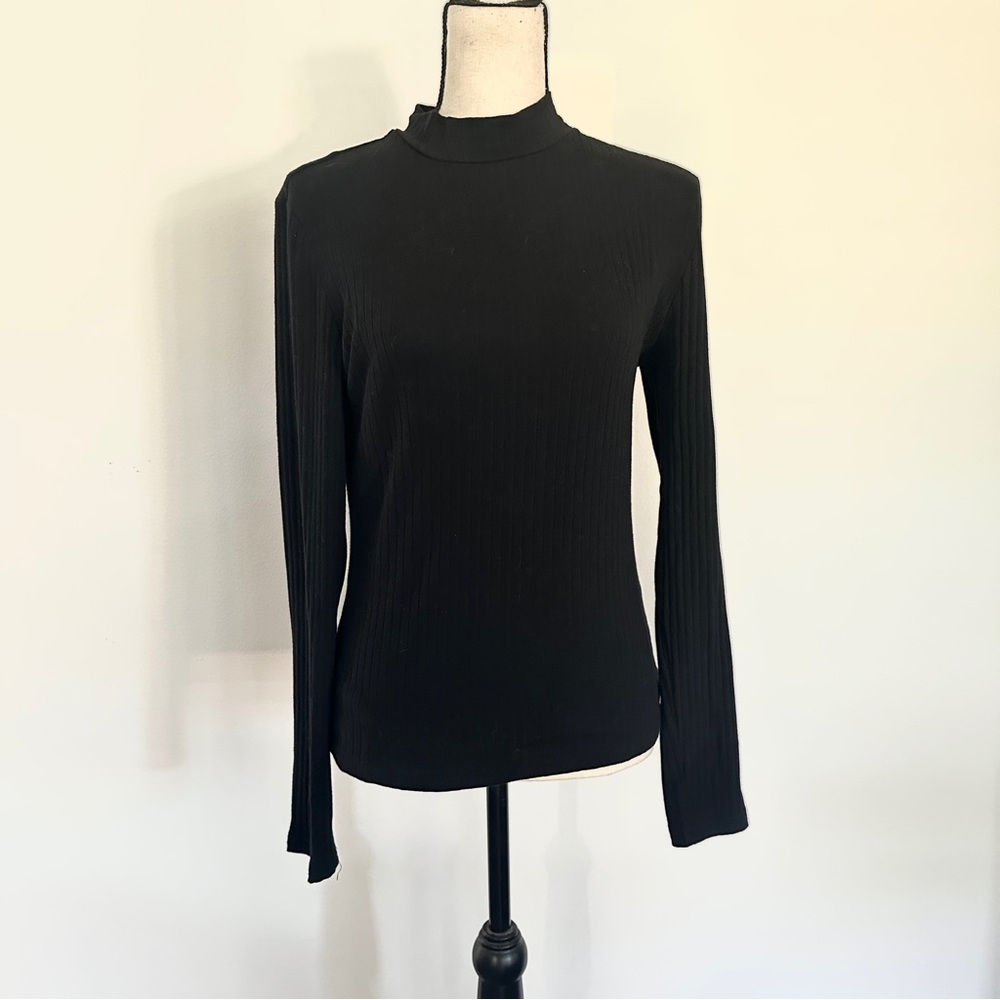 Nwot ribbed mock neck top